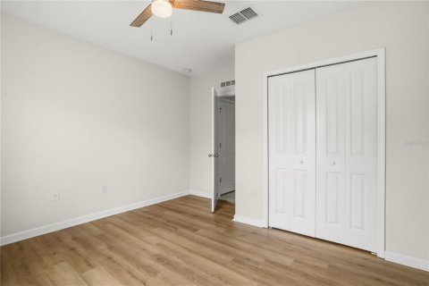 House in Davenport, Florida 6 bedrooms, 239.22 sq.m. № 2151565 - photo 12