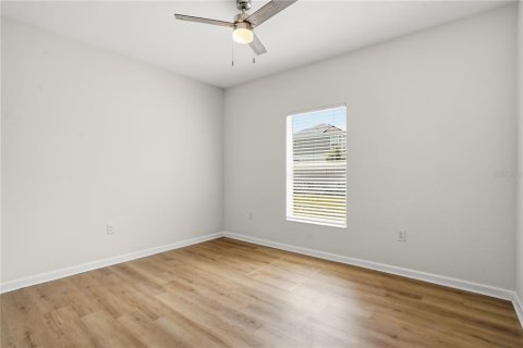 House in Davenport, Florida 6 bedrooms, 239.22 sq.m. № 2151565 - photo 11