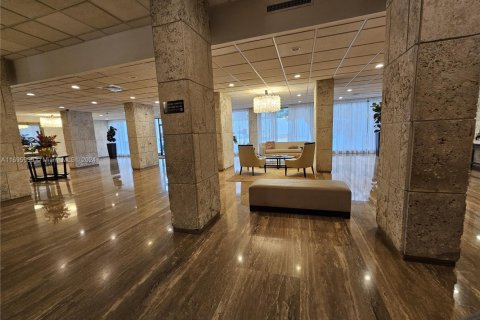 Apartment in Hallandale Beach, Florida 2 bedrooms, 115.2 sq.m. № 1872197 - photo 15