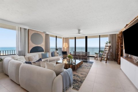 Condo in Hutchinson Island South, Florida, 3 bedrooms № 2192193 - photo 21
