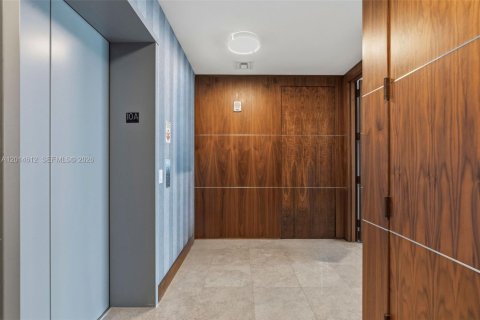 Condo in Miami Beach, Florida, 3 bedrooms № 2076549 - photo 30