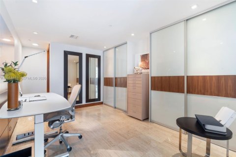 Condo in Miami Beach, Florida, 3 bedrooms № 2076549 - photo 23