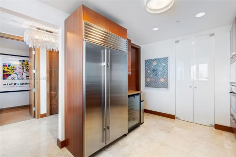 Condo in Miami Beach, Florida, 3 bedrooms № 2076549 - photo 11