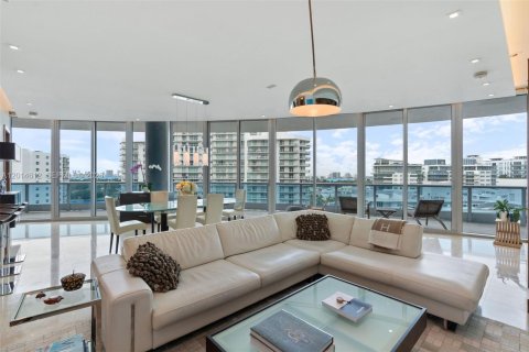 Condo in Miami Beach, Florida, 3 bedrooms № 2076549 - photo 6