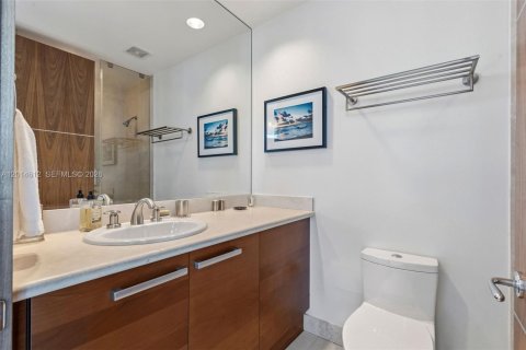 Condo in Miami Beach, Florida, 3 bedrooms № 2076549 - photo 28