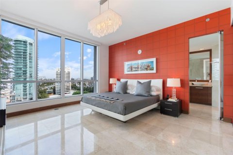 Condo in Miami Beach, Florida, 3 bedrooms № 2076549 - photo 17