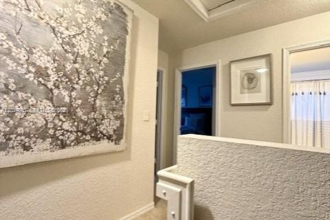 Снять в аренду таунхаус в Тамарак, Флорида 3 спальни, 144.46м2, № 2179106 - фото 21