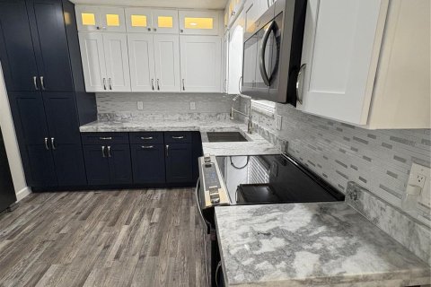 Casa en venta en Astor, Florida, 3 dormitorios, 111.02 m2 № 1907134 - foto 17