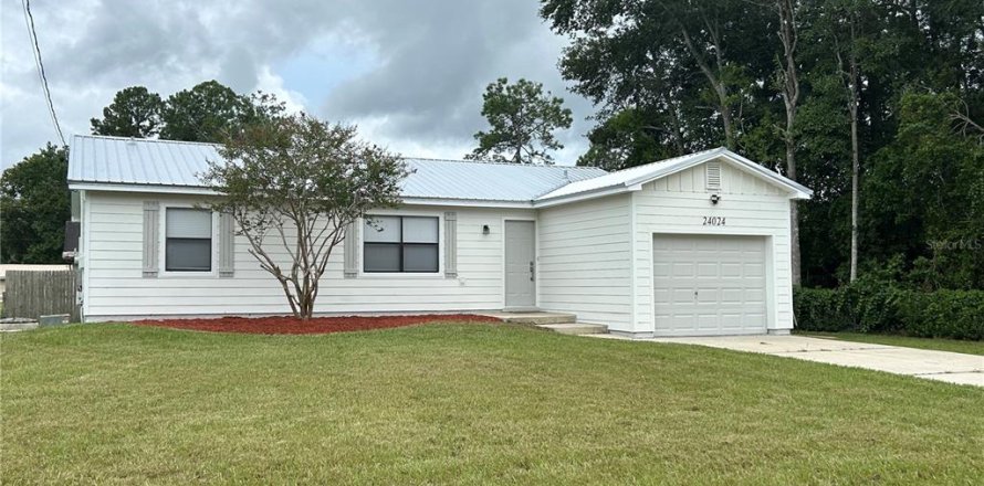 Casa en Astor, Florida 3 dormitorios, 111.02 m2 № 1907134