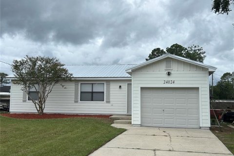 Casa en venta en Astor, Florida, 3 dormitorios, 111.02 m2 № 1907134 - foto 2