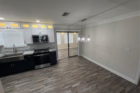 Casa en venta en Astor, Florida, 3 dormitorios, 111.02 m2 № 1907134 - foto 13