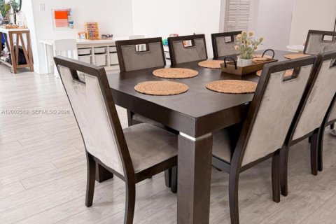 House in Miami, Florida 4 bedrooms № 2066188 - photo 15