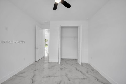 House in Lehigh Acres, Florida 3 bedrooms № 2392064 - photo 27