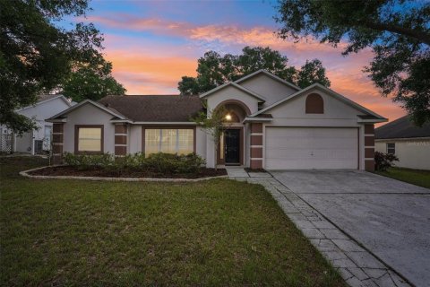 Villa ou maison à vendre à Ocoee, Floride: 4 chambres, 160.07 m2 № 2142449 - photo 2