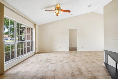 Villa ou maison à vendre à Ocoee, Floride: 4 chambres, 160.07 m2 № 2142449 - photo 11