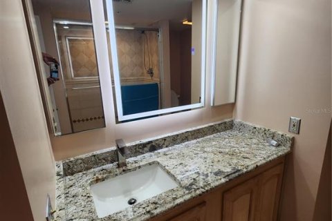 Condo in Clearwater, Florida, 2 bedrooms  № 933807 - photo 25