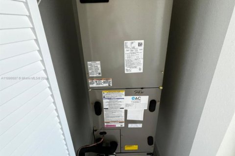 Townhouse in Homestead, Florida 3 bedrooms, 123.37 sq.m. № 2021431 - photo 27