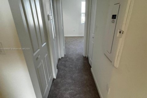 Townhouse in Homestead, Florida 3 bedrooms, 123.37 sq.m. № 2021431 - photo 12