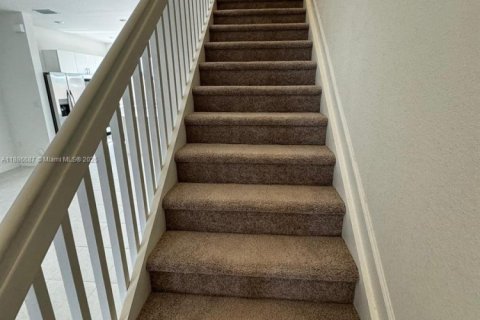 Townhouse in Homestead, Florida 3 bedrooms, 123.37 sq.m. № 2021431 - photo 10