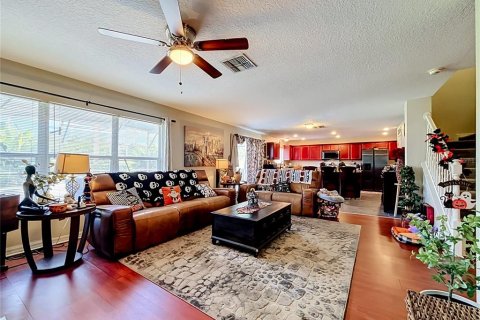 Villa ou maison à vendre à Davenport, Floride: 4 chambres, 233 m2 № 2433413 - photo 3