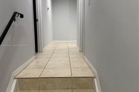 Townhouse in Fort Lauderdale, Florida 3 bedrooms, 218.32 sq.m. № 1984455 - photo 23