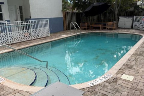 Townhouse in Fort Lauderdale, Florida 3 bedrooms, 218.32 sq.m. № 1984455 - photo 9