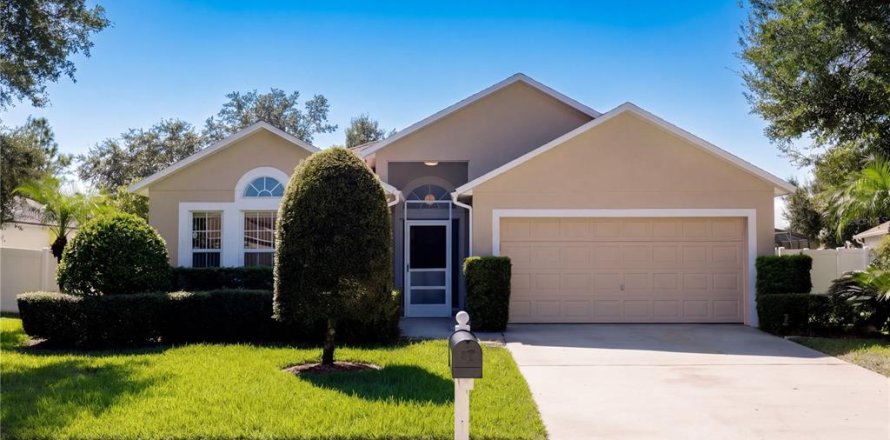 Villa ou maison à Chuluota, Floride 3 chambres, 173.26 m2 № 2416779