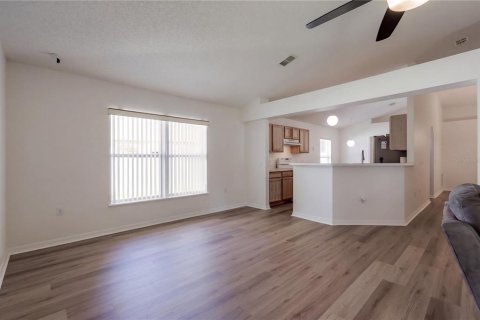 Villa ou maison à vendre à Chuluota, Floride: 3 chambres, 173.26 m2 № 2416779 - photo 11