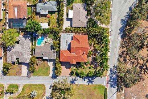 Casa en venta en Belleair, Florida, 4 dormitorios, 593.37 m2 № 2103106 - foto 13