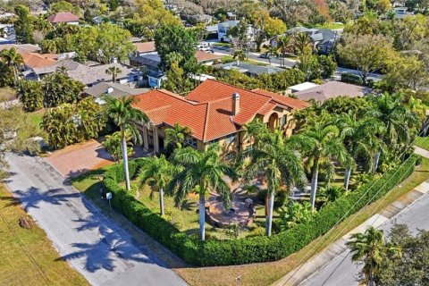 Casa en venta en Belleair, Florida, 4 dormitorios, 593.37 m2 № 2103106 - foto 4