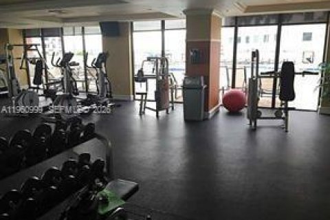 Condominio en alquiler en Coral Gables, Florida, 2 dormitorios, 104.61 m2 № 2021827 - foto 17