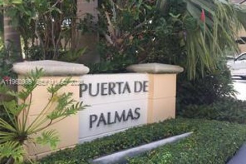 Condominio en Coral Gables, Florida, 2 dormitorios  № 2021827