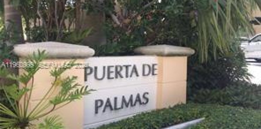 Condominio en Coral Gables, Florida, 2 dormitorios  № 2021827