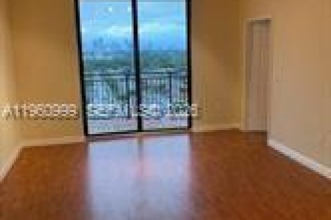 Condominio en alquiler en Coral Gables, Florida, 2 dormitorios, 104.61 m2 № 2021827 - foto 7