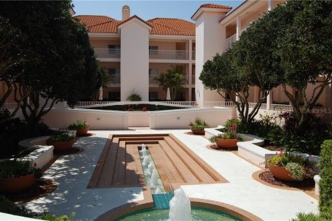 Condo in Sarasota, Florida, 2 bedrooms  № 1105428 - photo 20