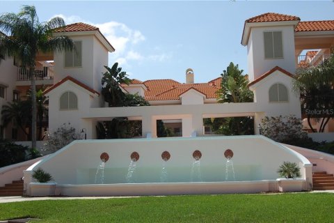 Condo in Sarasota, Florida, 2 bedrooms  № 1105428 - photo 1