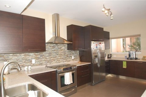 Condo in Sarasota, Florida, 2 bedrooms  № 1105428 - photo 3