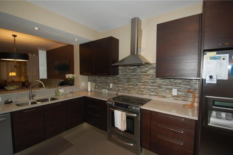 Condo in Sarasota, Florida, 2 bedrooms  № 1105428 - photo 2