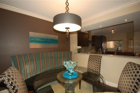 Condo in Sarasota, Florida, 2 bedrooms  № 1105428 - photo 12