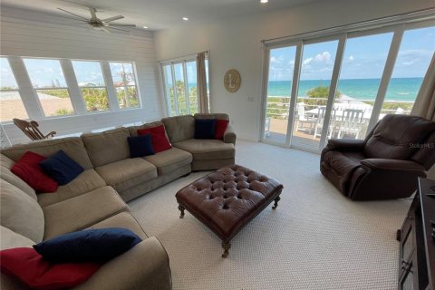 House in Flagler Beach, Florida 3 bedrooms, 390.19 sq.m. № 2205477 - photo 8