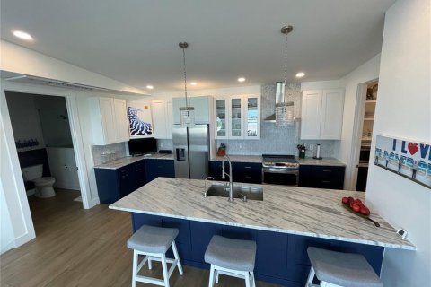 House in Flagler Beach, Florida 3 bedrooms, 390.19 sq.m. № 2205477 - photo 12