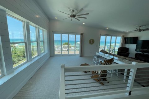House in Flagler Beach, Florida 3 bedrooms, 390.19 sq.m. № 2205477 - photo 9