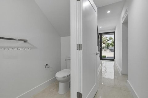 Touwnhouse à vendre à Dania Beach, Floride: 4 chambres, 168.9 m2 № 2051648 - photo 9