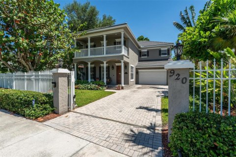 House in Fort Lauderdale, Florida 5 bedrooms, 296.45 sq.m. № 1891378 - photo 2