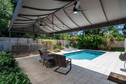House in Fort Lauderdale, Florida 5 bedrooms, 296.45 sq.m. № 1891378 - photo 9