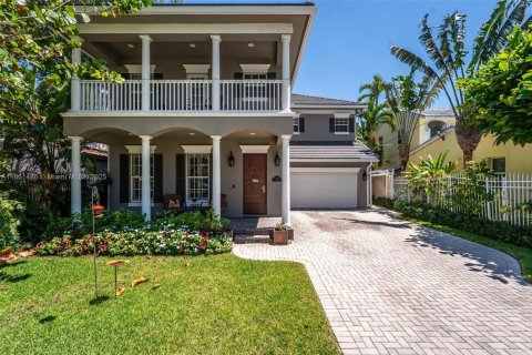House in Fort Lauderdale, Florida 5 bedrooms, 296.45 sq.m. № 1891378 - photo 3