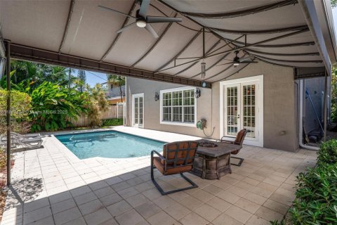 House in Fort Lauderdale, Florida 5 bedrooms, 296.45 sq.m. № 1891378 - photo 8