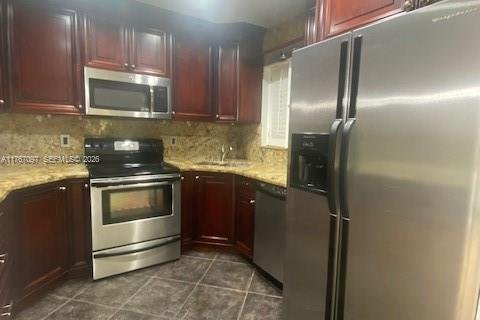 Снять в аренду кондоминиум в Коконат Крик, Флорида 2 спальни, 91.23м2, № 1978736 - фото 19