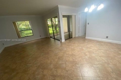 Снять в аренду кондоминиум в Коконат Крик, Флорида 2 спальни, 91.23м2, № 1978736 - фото 21