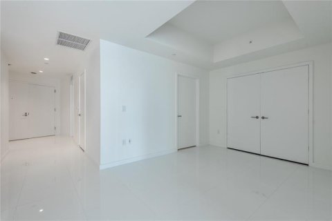 Condo in Miami, Florida, 3 bedrooms  № 2174177 - photo 14